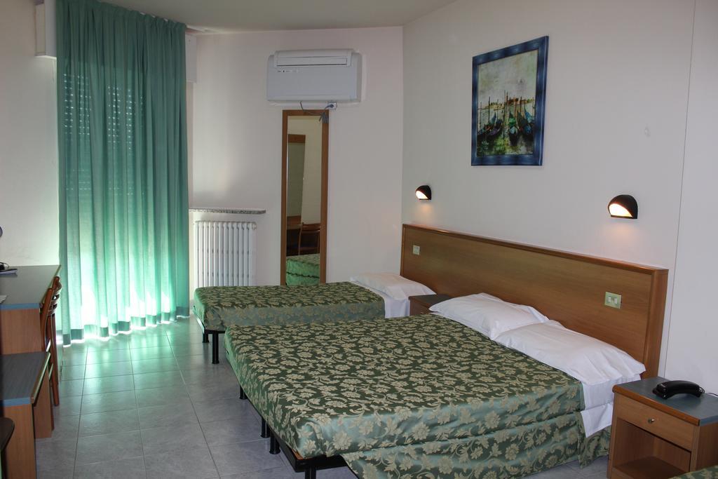 Albergo Napoleone Сант-Амброджо-ди-Вальполичелла Экстерьер фото