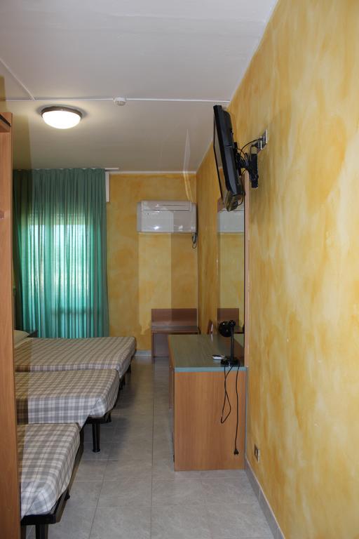 Albergo Napoleone Сант-Амброджо-ди-Вальполичелла Экстерьер фото
